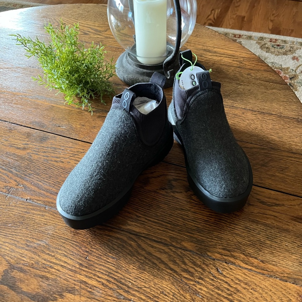 Oofos londoner clog. New, size 7,